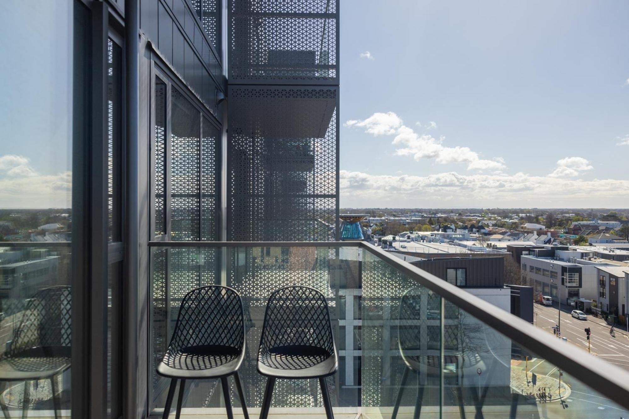 Luxury 2 Bedroom Cbd Apartment With Free Parking Christchurch Bagian luar foto