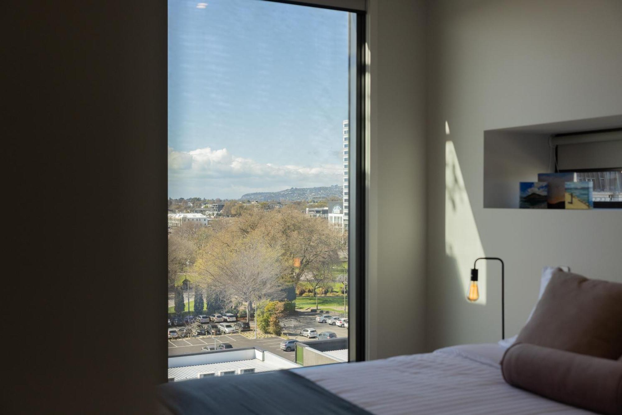Luxury 2 Bedroom Cbd Apartment With Free Parking Christchurch Bagian luar foto
